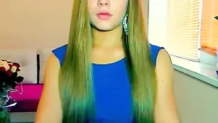 MandyDee сияет своей пиздой на камеру