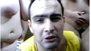 Смазливые курвы xGREATSEXx демонстрируют молочные железы