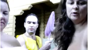 Смазливые курвы xGREATSEXx демонстрируют молочные железы