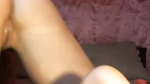 Симпотная шмара RoxanaFitt элитно мацает половые губки