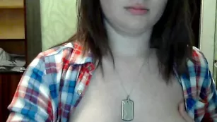 afroditaa95 завлекает пышной грудью