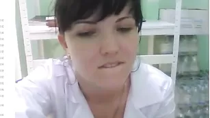 irisha19 ласкает письку в аптеке