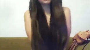 Выразительная телочка kristina321 скромно раздевается на вебку