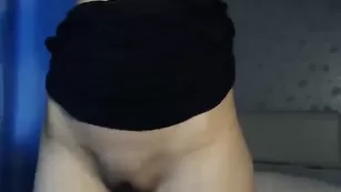 Блондинка Silviax сосёт резиновый пенис