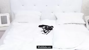 Сногсшибательная блондиночка jeaninnex показывает все свои прелести