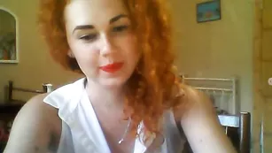 alleenka рыжеволосая сучка показала сиськи
