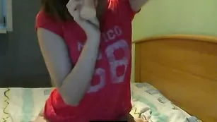 hotbrunet69 соло с игрушкой
