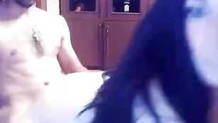 Grounds_Sex расставляет ножки перед членом