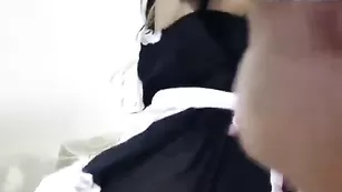 Вебмодель Malinowskaya трахает свою попку