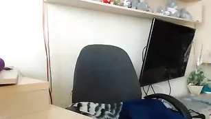 Sara242 показала попку во фри