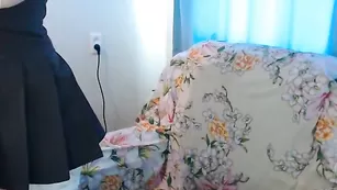 Маленькая кокетка littleann только учится совращать парней онлайн