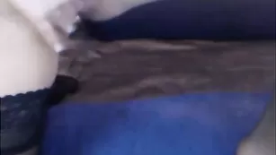 Пылкая курва hotsecretary бодро начиняет пизду своими пальчиками