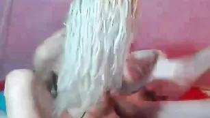 Белокурая стерва hungrygames ласкается со своим парнем