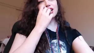 Клевая дамочка Cinnabelle исполняет сольное шоу