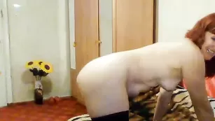 Одинокая и независмая детка Allevtina в привате показывает себя голой