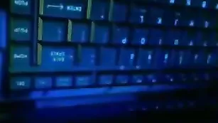 Удивительно прекрасная девка pepetka прелестно тискает половые губки