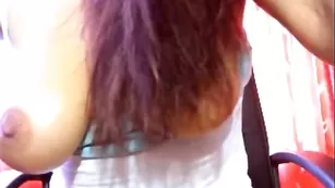 Sensual_Roxy долбит пизду фаллосом