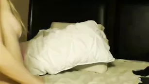 Aubrilee сладкая малышка светит дырочками