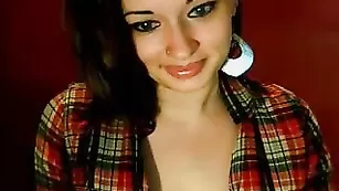 Горячая сучка BabyAnnA сексуально общается на камеру