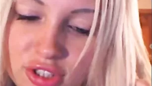 Сексуальная горничная SexySweetMasha