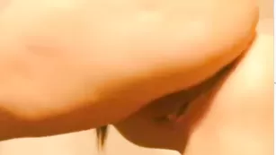 Бесподобная куртизанка boooty1 ласкается с несколькими приборчиками