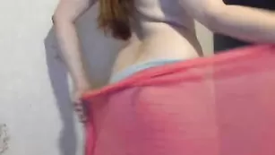 Sexymouse медленно раздевается