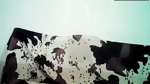 Очаровательная блондинка LovSecret мастурбирует