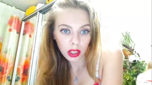 Гламурная сучка xxdianaxx ведет себя как шлюшка