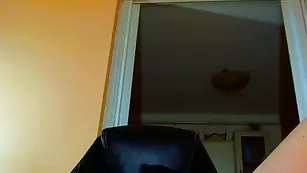 Cutebabybee телка с дорожкой на пилотке