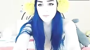 Kati3kat играет с вибратором