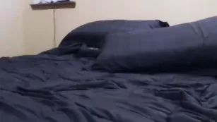 Татуированная шалава Harliequinnx ласкает большие сиськи