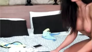 Четкая сисястая брюнетка sassycassie