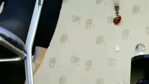 kablu4ok мамашка примеряет стеклянный член