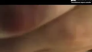 Сексуальная бикса MelonyX нежно теребит пизду