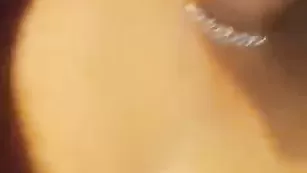 Sexyanny трахает свою попку