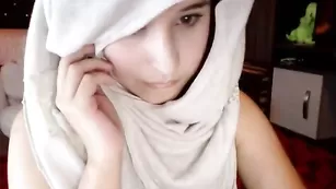Шальная путана Dulcemariaa дрочит пизду секс игрушками
