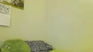 Восхитительная цыпочка Thickjess вздрочнула и всплакнула