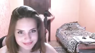 Молодые русские студентки Berettatwin лижут сосочки