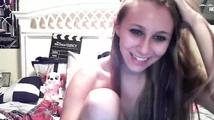 Idothiscouple милашка вгоняет в себя большой дилдо