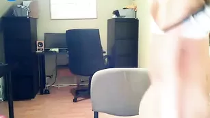 Пикантные шалавы Sexyofficegirl позируют в нижнем белье