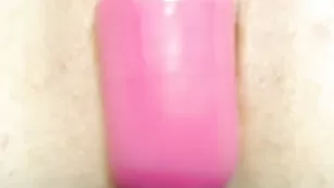 Шальная стерва Luxury_fetishes мастурбирует пизду фаллосом