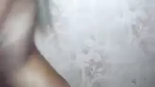 Симпатичная Barrrbi наяривает анальное отверстие