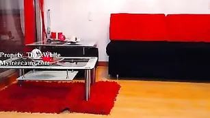 Роскошная кобыла ThessWhite соблазняет пышными формами