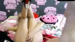 Блондинки лесбиянки Sexytigress трахают свои киски