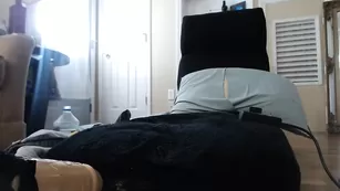 Изысканная курва Mollyhendricksxxx трахает киску секс игрушкой