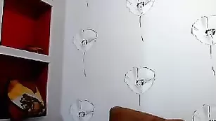 Строптивая блонда Moon_for_you показывает большие сиськи