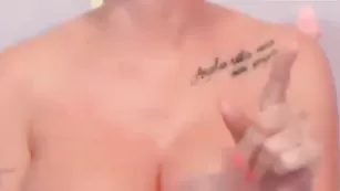 Зрелая блондинка Milo4ka забавляется со секс игрушками