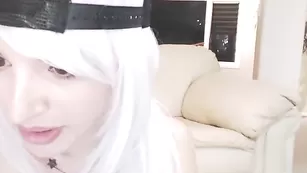 Светловолосая краля Cherrycrush сосет член