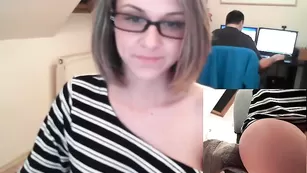 Строптивая девка Sexyofficegirl исполняет эротичное шоу