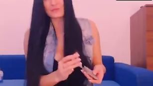 Длинноволосая цаца KarolinaVIP1 во фри чате с картами